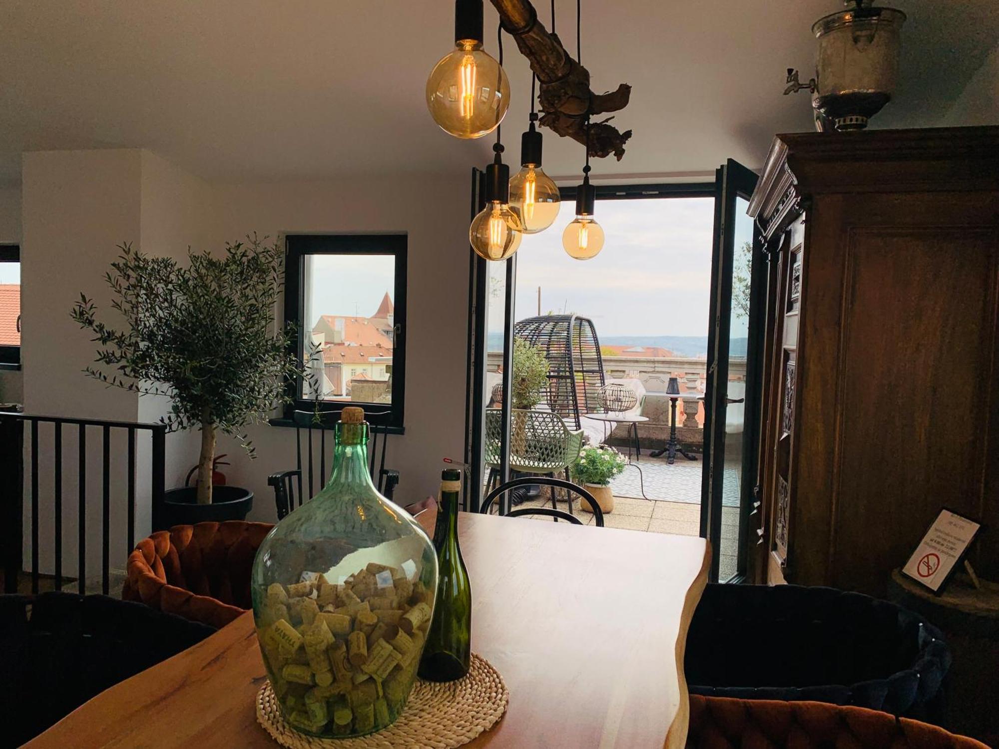 Boutique Apartments U Rolanda, Mikulasske Namesti Znojmo Eksteriør billede