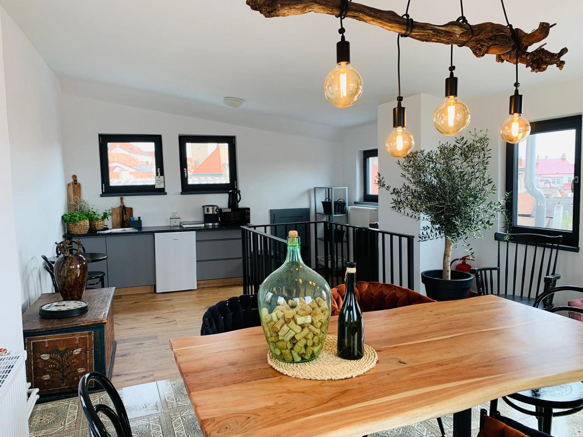 Boutique Apartments U Rolanda, Mikulasske Namesti Znojmo Eksteriør billede