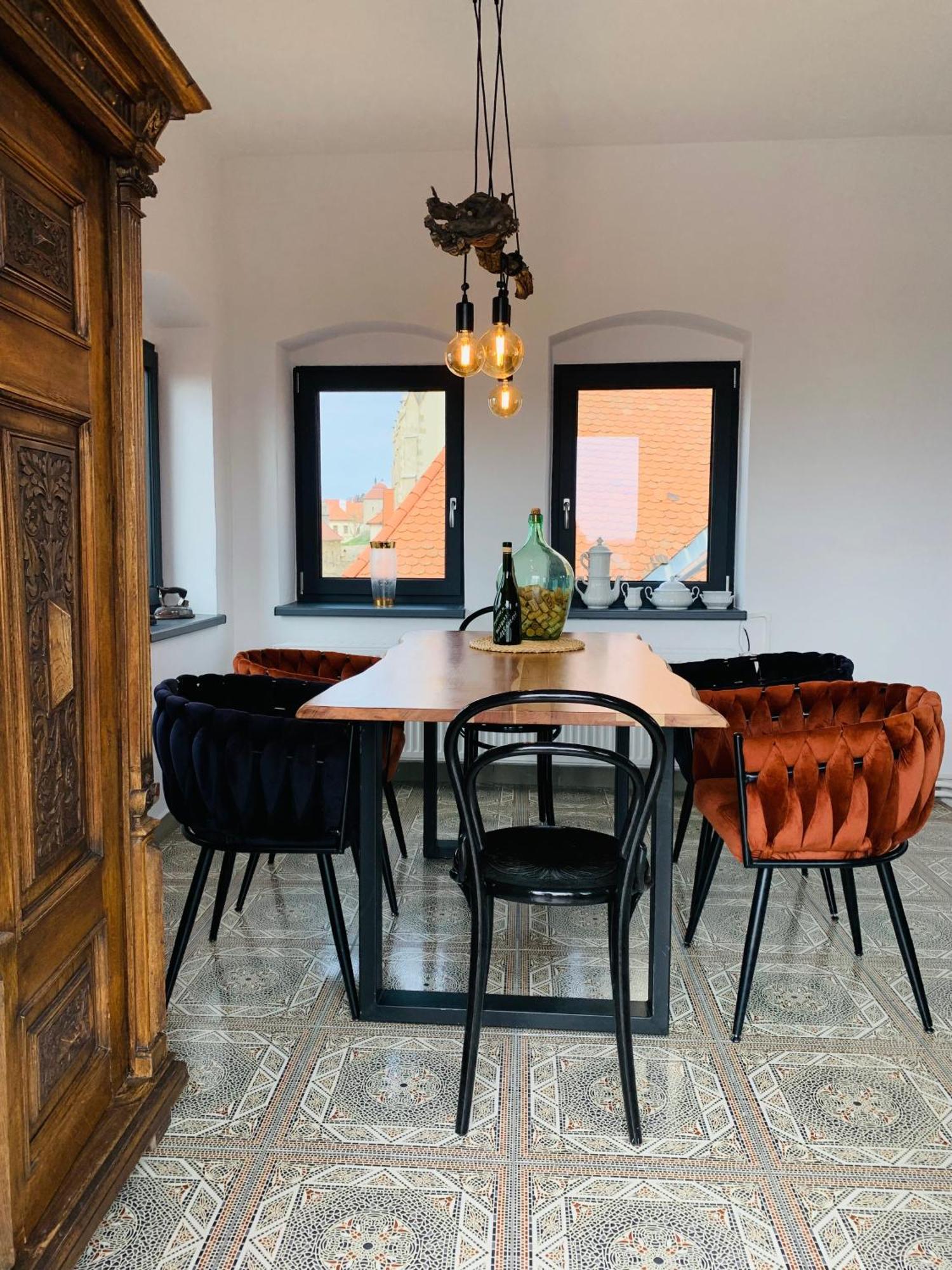 Boutique Apartments U Rolanda, Mikulasske Namesti Znojmo Eksteriør billede