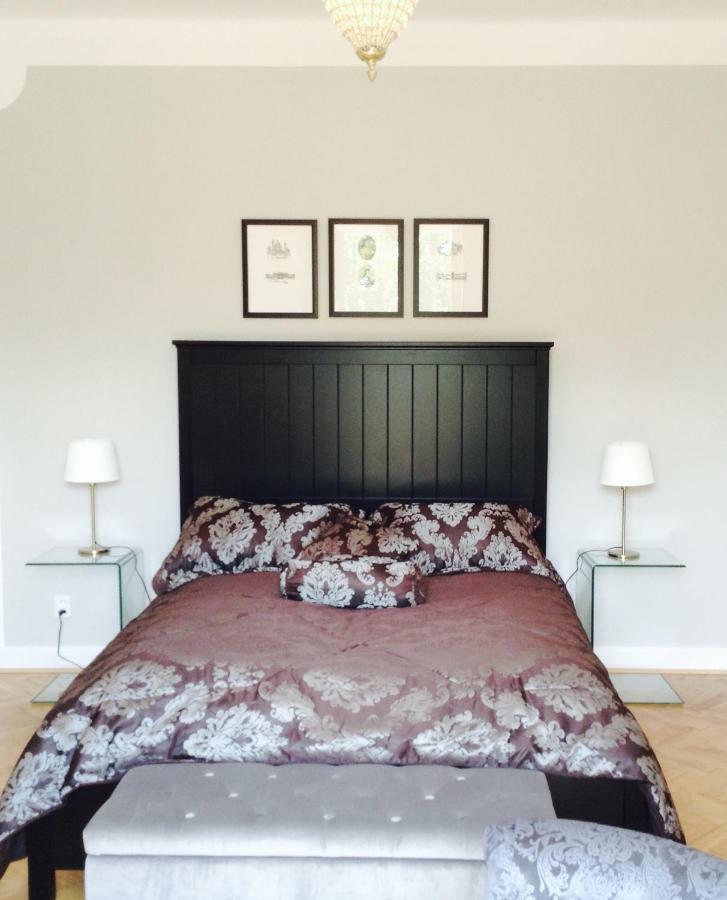 Boutique Apartments U Rolanda, Mikulasske Namesti Znojmo Eksteriør billede